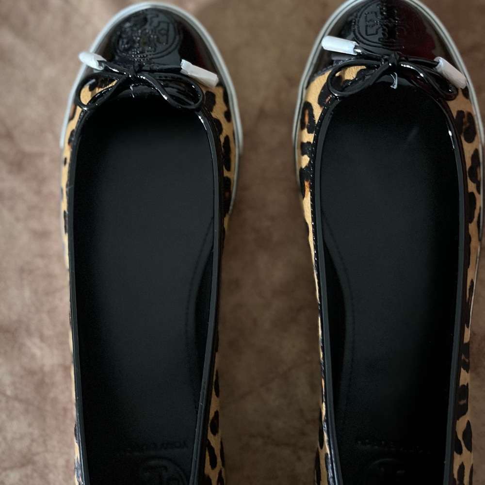 TORY BURCH SKYLER NIB AUTHENTIC CALF HAIR OCELOT LEOPARD BLK PATENT LEATHER FLAT - Picture 7 of 17
